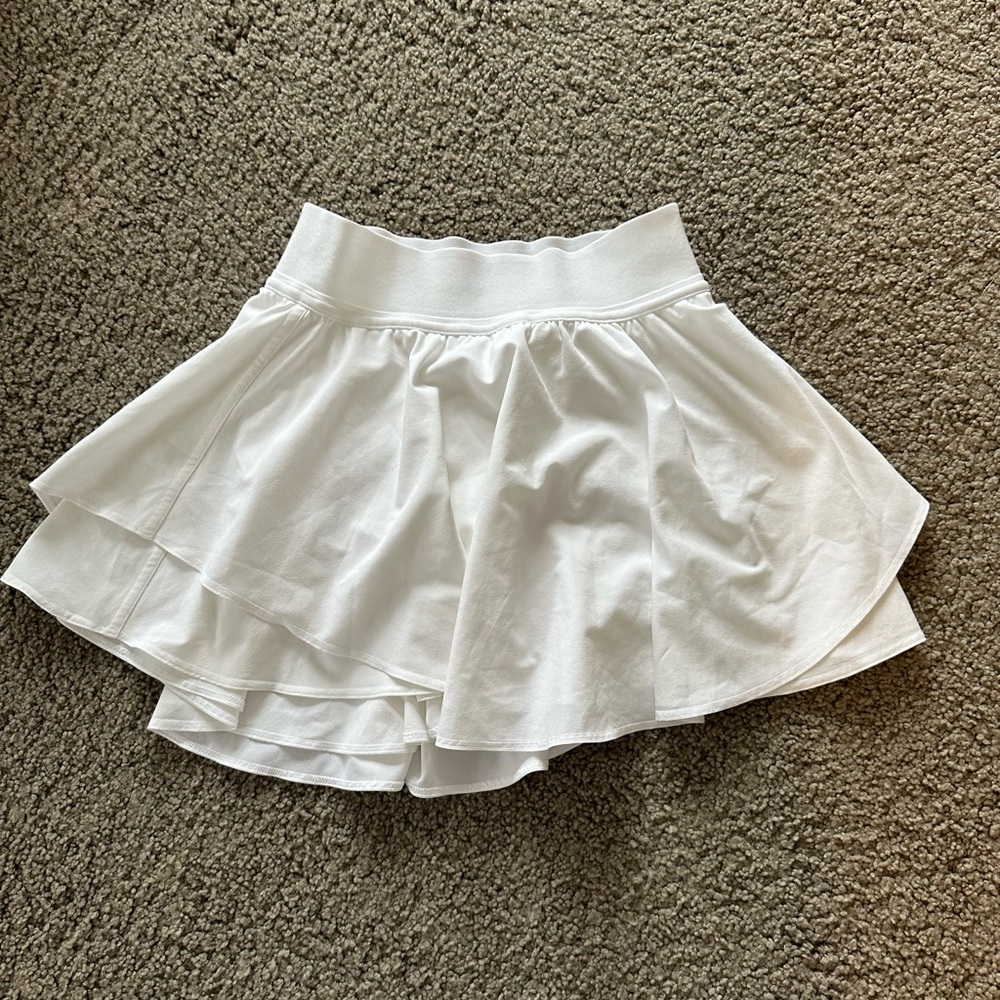 White lululemon skirt